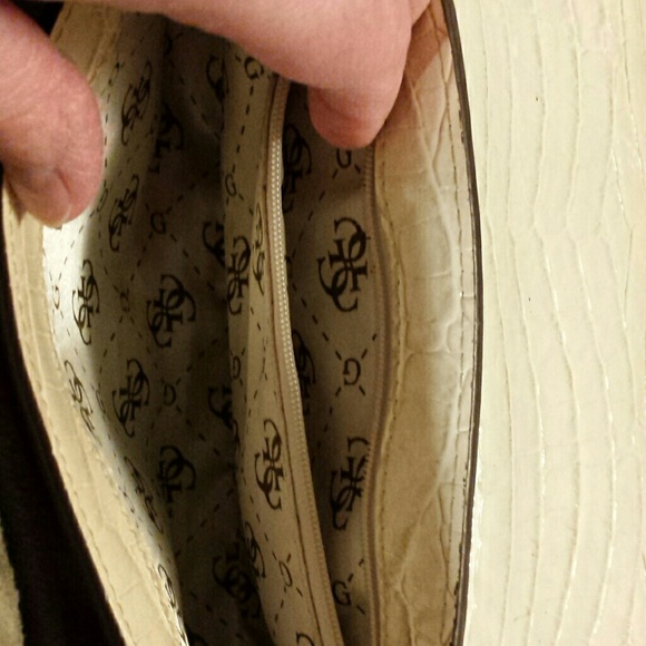 Small Handbag - Picture 4 of 4